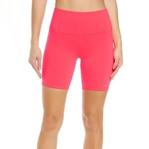 NWOT Alo Yoga high waisted biker shorts